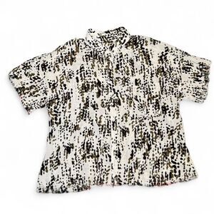Philosophy Women’s Blouse Size L Animal Print Button Front Short Sleeve